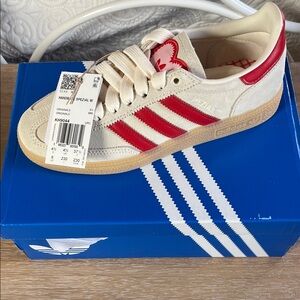 NWT adidas Spezial Valentine Edition